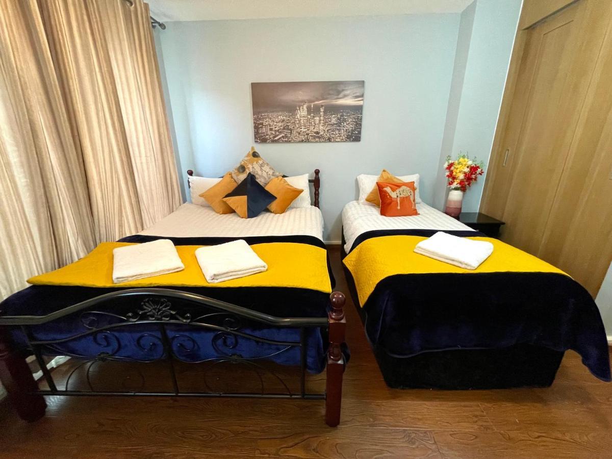 London Stratford Luxury House, 5 Minutes Walk Station, Westfield, 3 Bedrooms 3 Bathrooms, Reception, Garden, Parking Εξωτερικό φωτογραφία