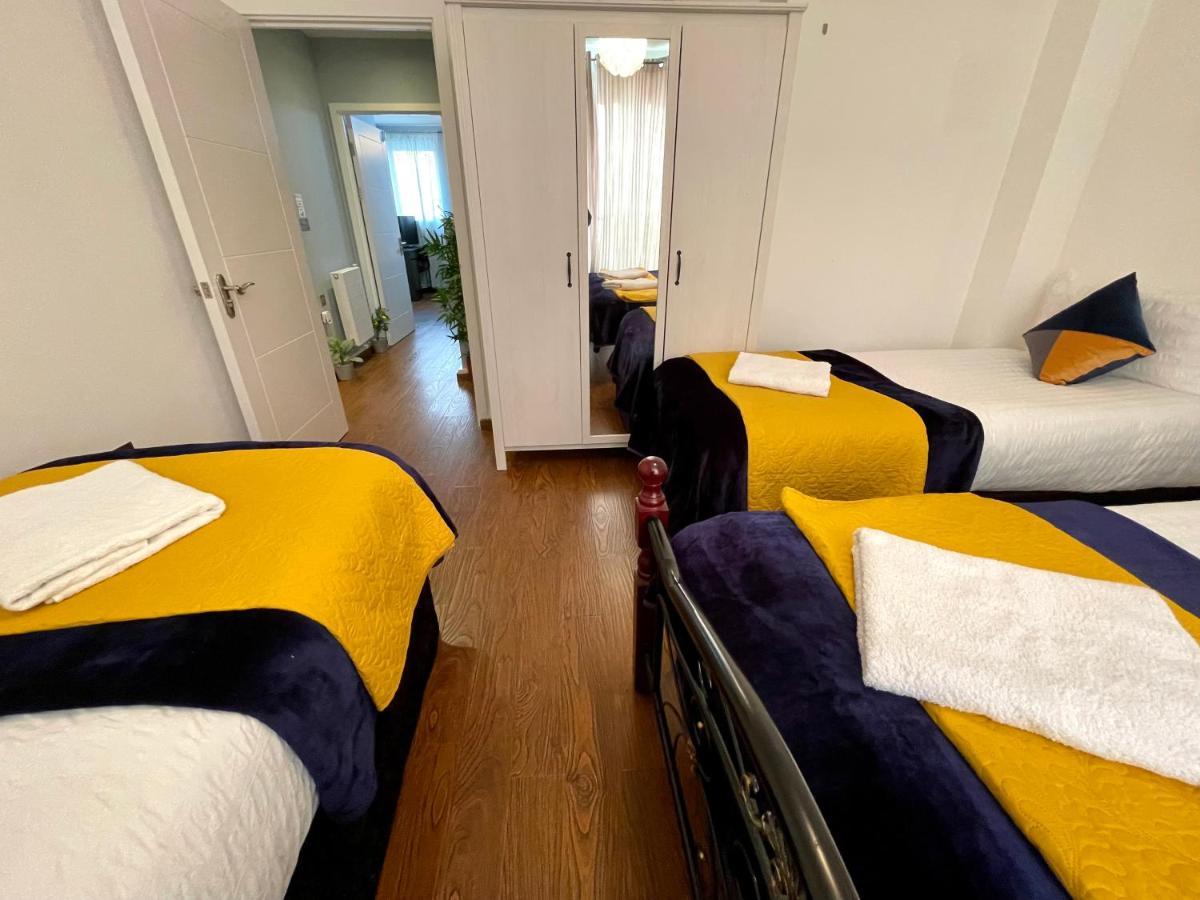 London Stratford Luxury House, 5 Minutes Walk Station, Westfield, 3 Bedrooms 3 Bathrooms, Reception, Garden, Parking Εξωτερικό φωτογραφία